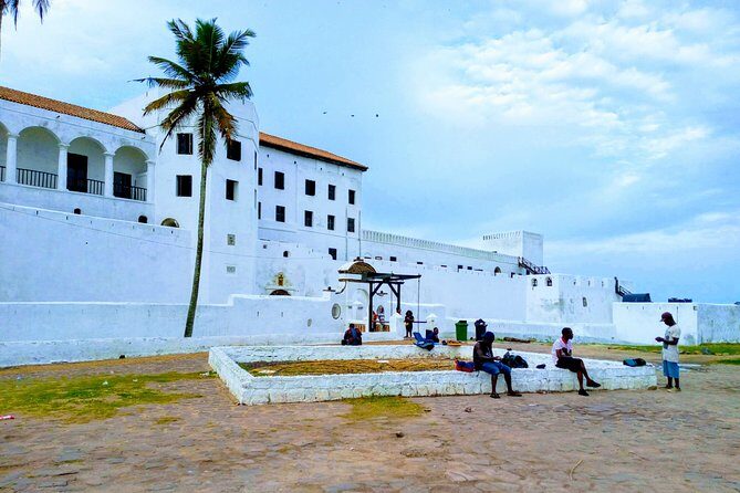 Accra and Cape Coast Escape - Day 2 Accra: Du Bois, Nkrumah, Independence Square, and national identity