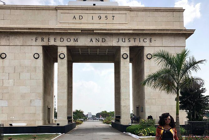 Accra City Tour - James Town Lighthouse and the walk through history