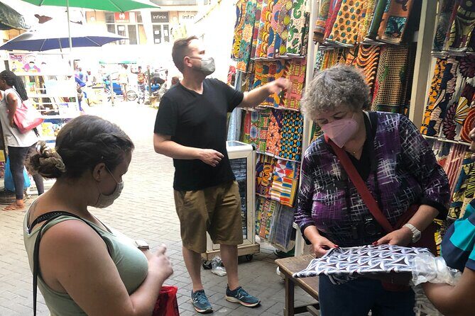 Full-Day Private Culture and History Tour of Accra - Jamestown by car: hearing Europe-era context from a fishing community
