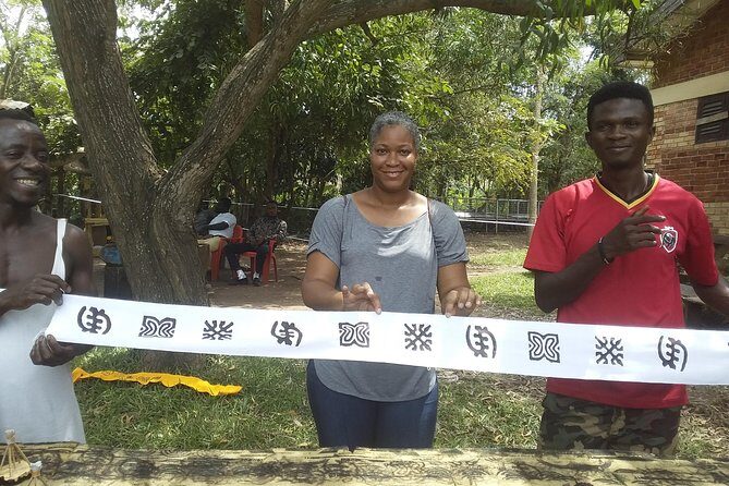Kumasi Heritage Tours And Naming Ceremony In A Day - Adanwomase Kente Weaving Village: Watch the Loom, Then Learn the Meaning